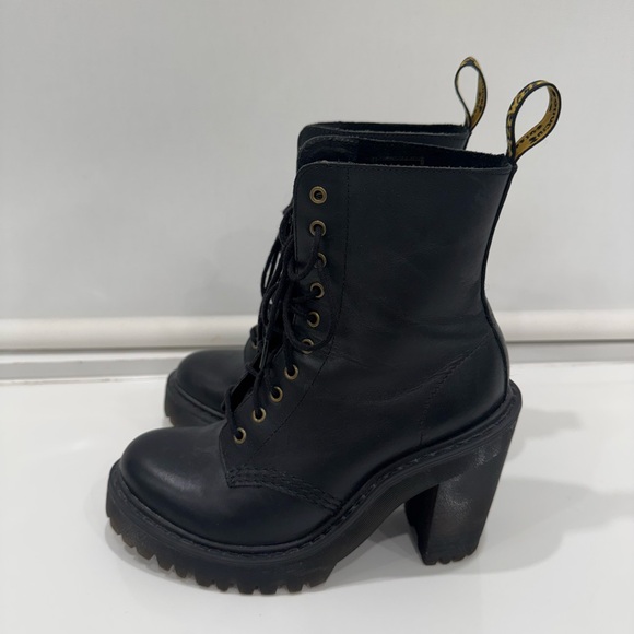 DR MARTENS KENDRA HEELED BOOT Size:5 - Picture 5 of 8